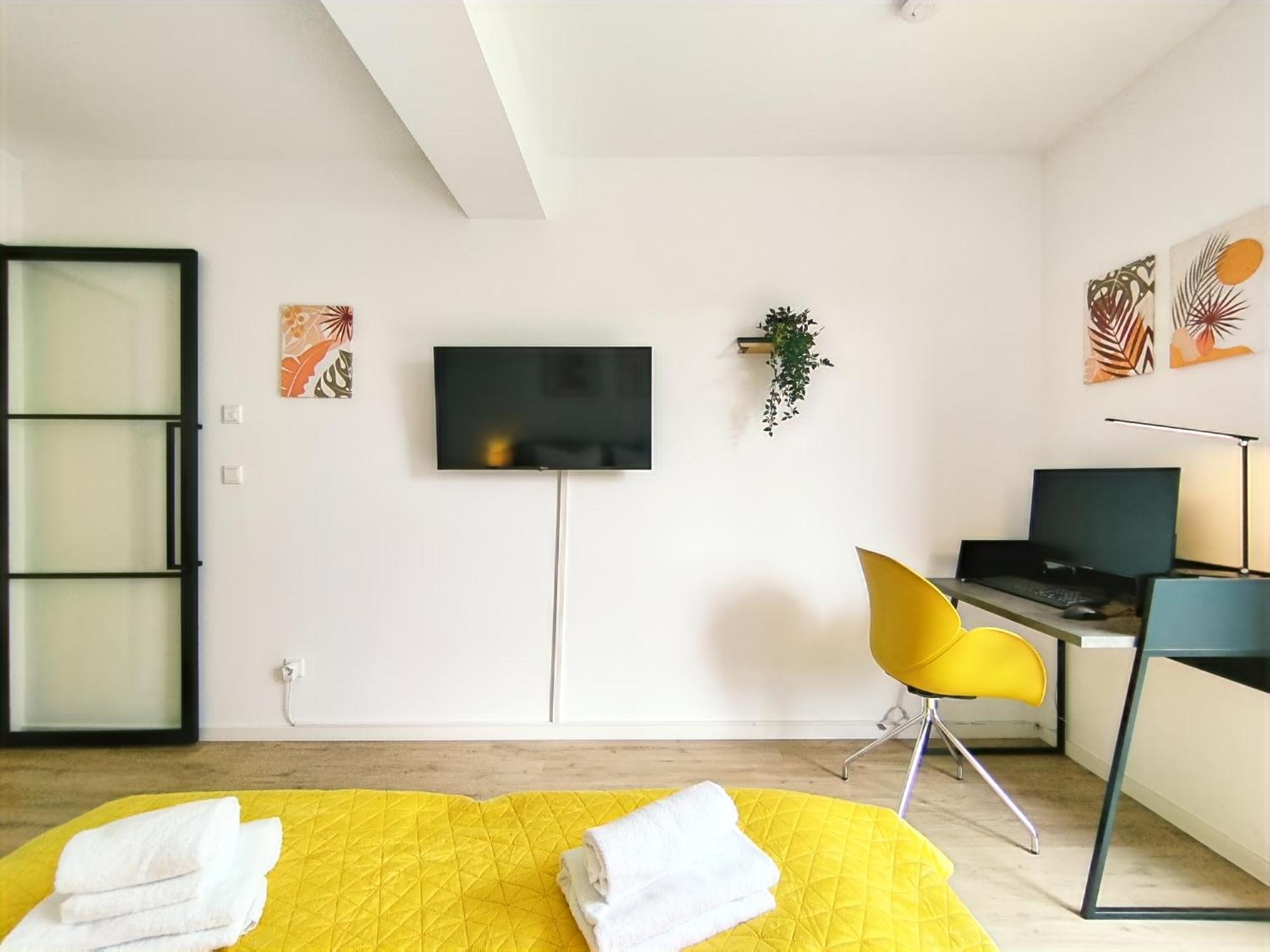 Bright Apartment Fuer Bis Zu 5 Erlangen Exterior foto